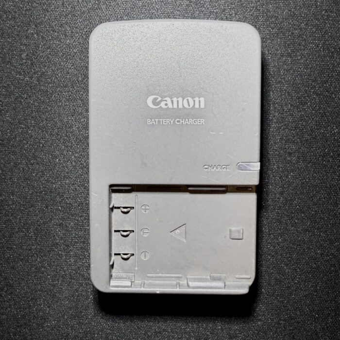 Carregador Original Canon - CB 2LW  (Semi-Novo) - COD:LND