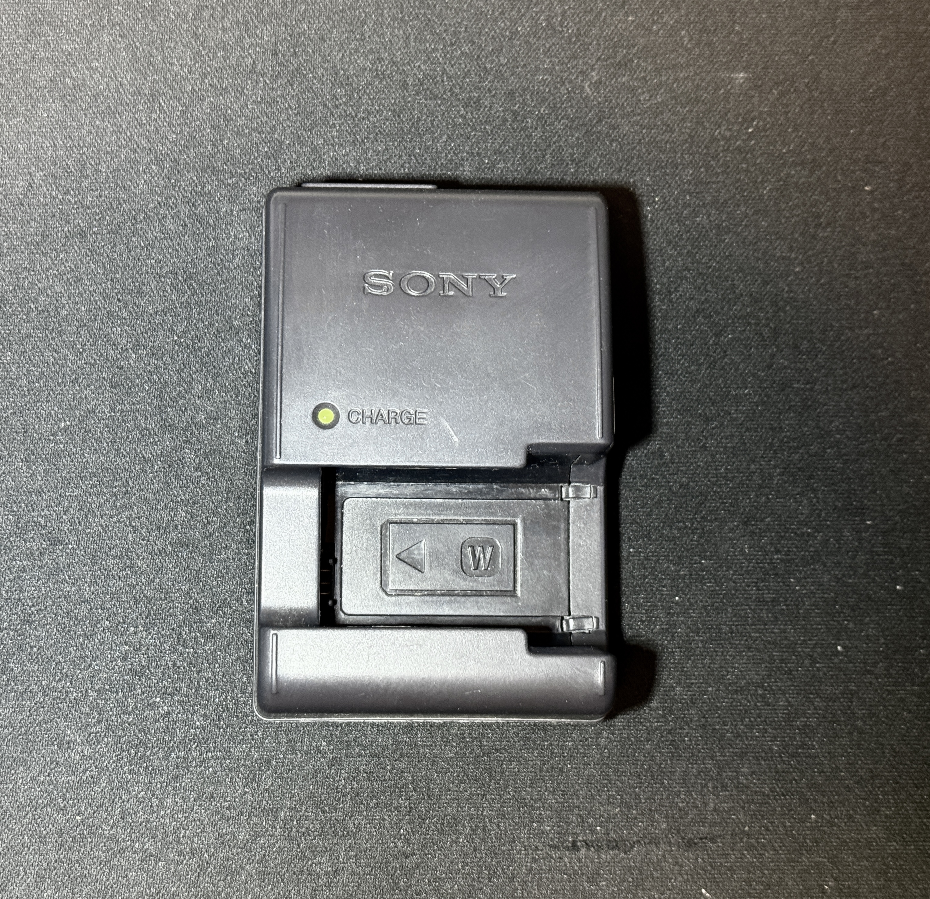 Carregador de Bateria - Sony - NEX 5  - (Semi-Novo) - COD:LND