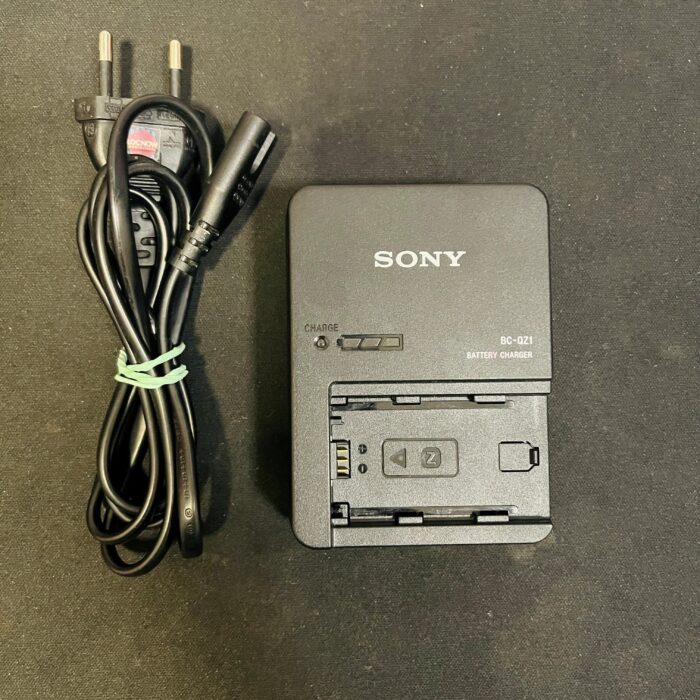 Carregador De Bateria Sony Bc-qz1 Para Np-fz100 (Seminovo)